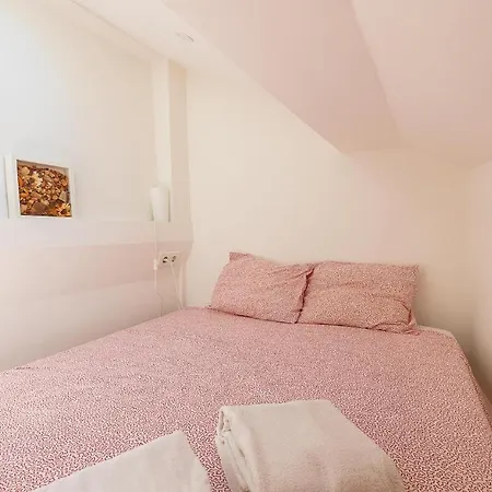 Olh'O Tejo Studio Apartment * Lisbon