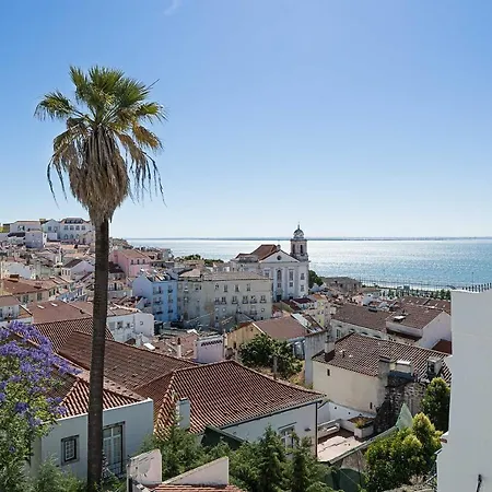 Olh'O Tejo Studio Apartment Lisbon