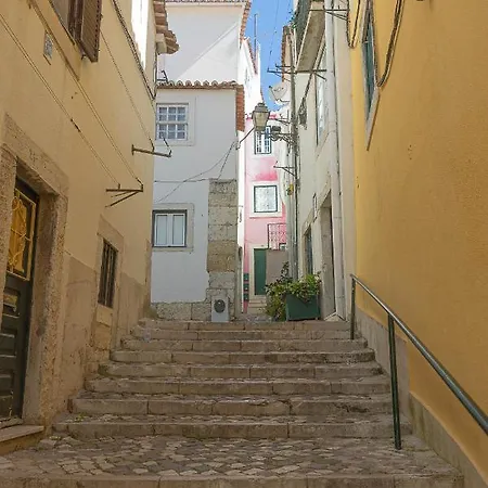 Olh'O Tejo Studio Apartment *